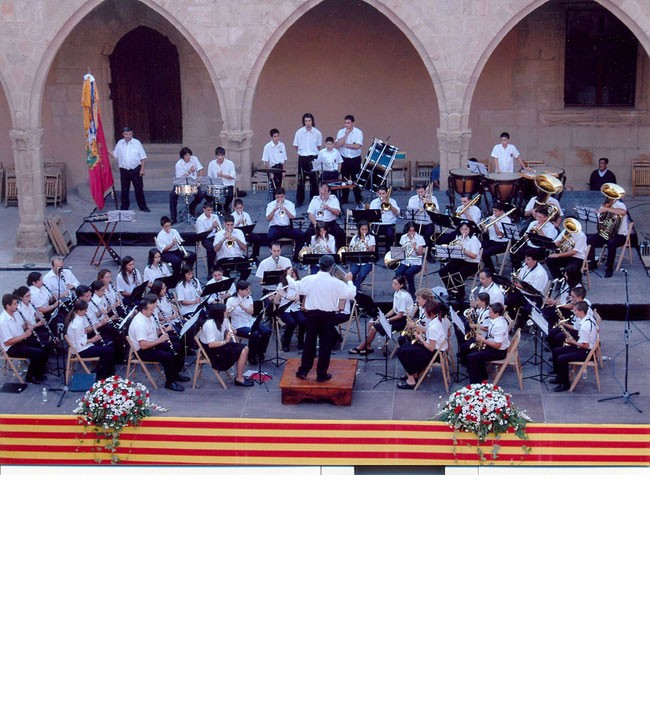 La banda de Mora de Rubielos en una reciente actuación en esta localidad turolense