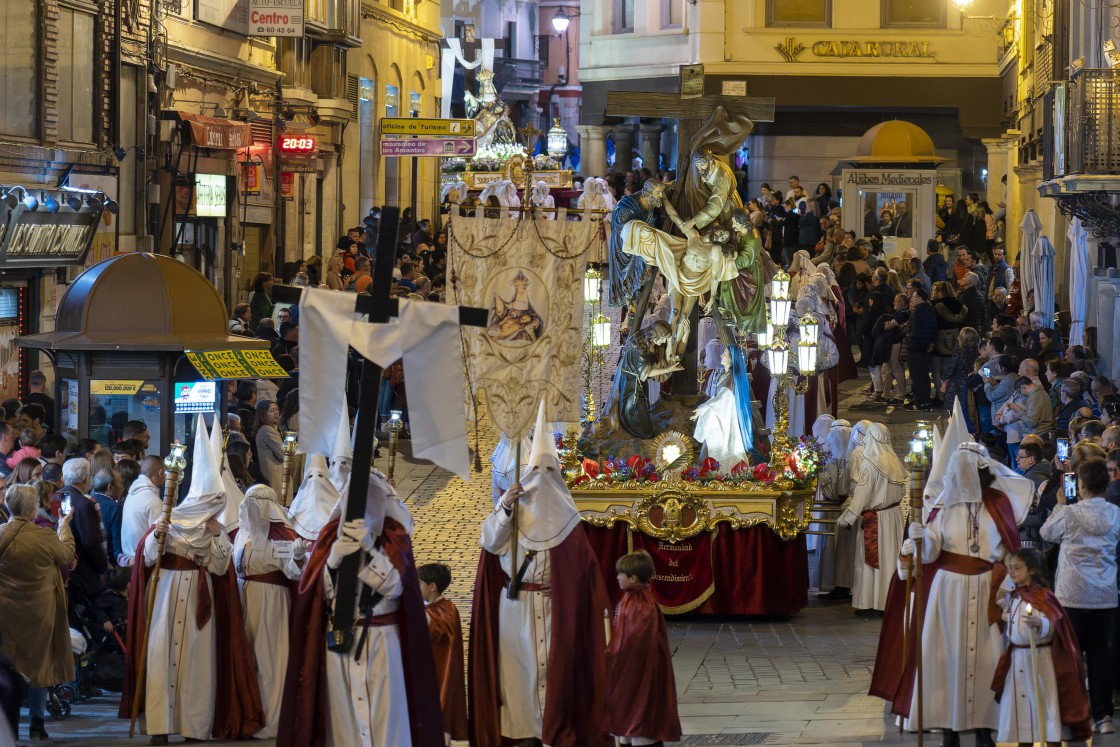 482_procesion-viernes-teruel24.jpg