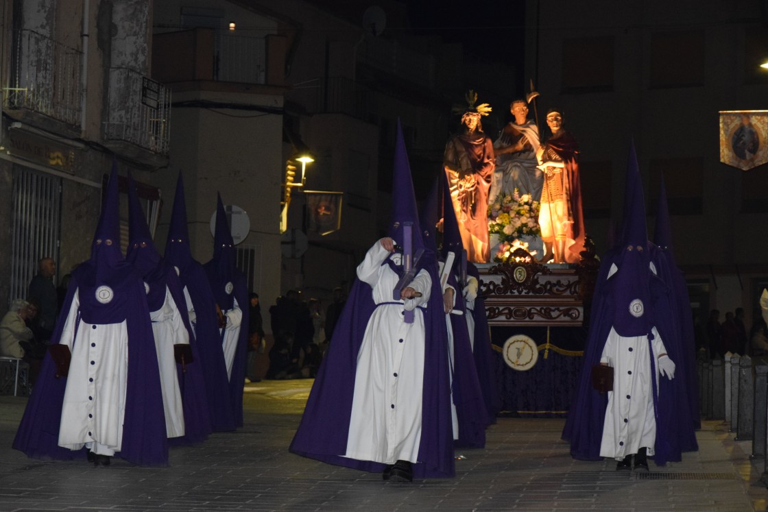 483_procesion-del-santo-entierro-2.jpg