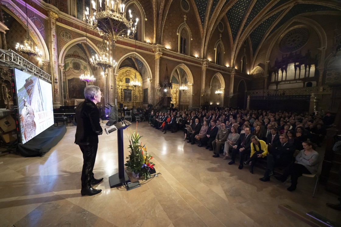 600_diplomas-medallas63.jpg