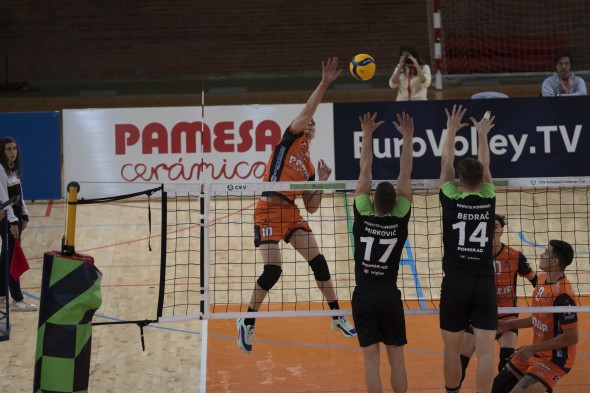 572_voleibol68.jpg