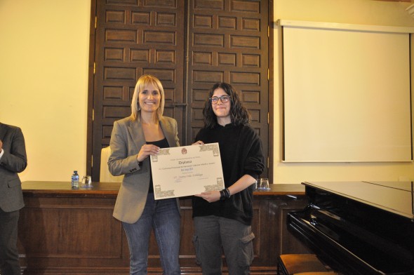 Marta Polo Archilaga, ganadora juvenil del concurso de relato