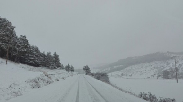 Carretera a Guadalaviar en torno a las 12 de hoy domingo 4 de febrero